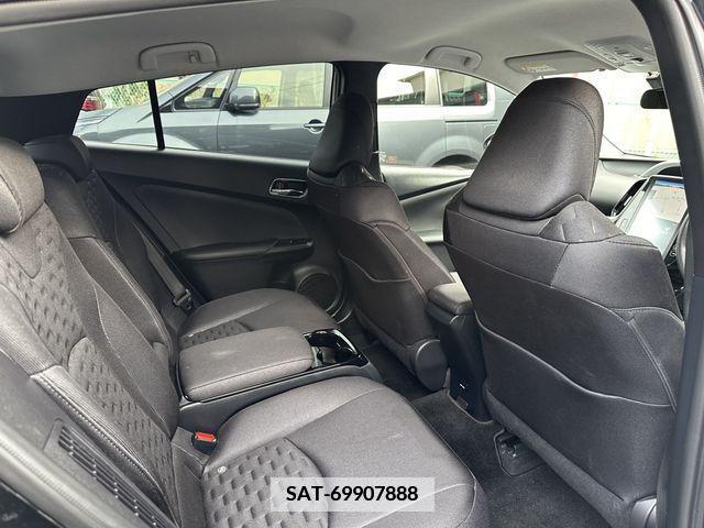 Toyota PRIUS PHV 2018-06 337229-18