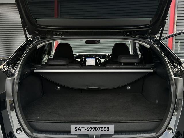 Toyota PRIUS PHV 2018-06 337229-19