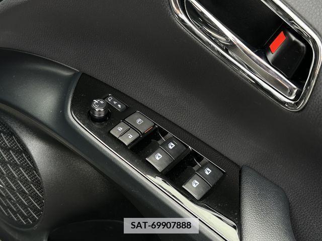 Toyota PRIUS PHV 2018-06 337229-7