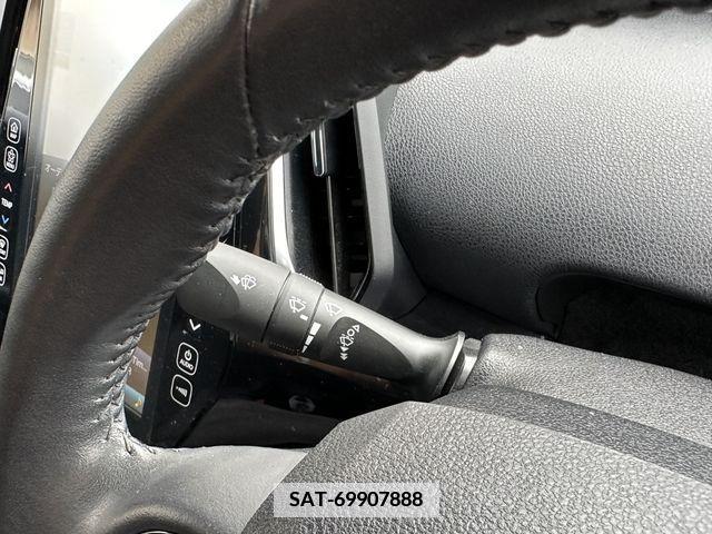Toyota PRIUS PHV 2018-06 337229-14