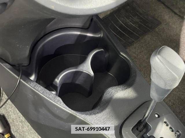 Toyota VITZ 2012-03 370140-19