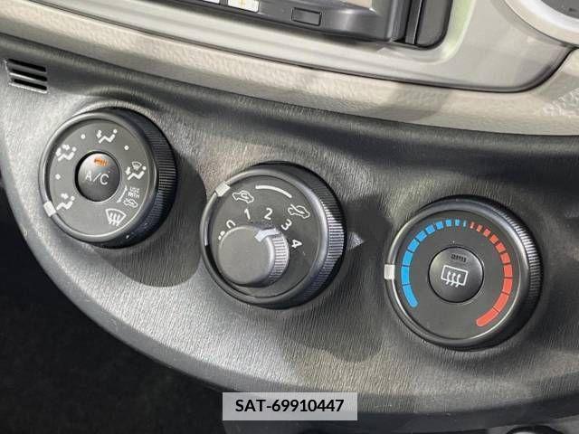 Toyota VITZ 2012-03 370140-5