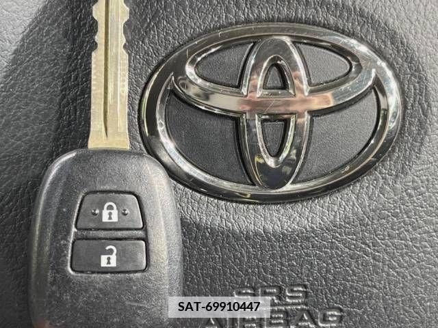 Toyota VITZ 2012-03 370140-4