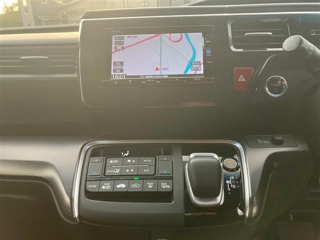 Honda e 2018-11 194851-22