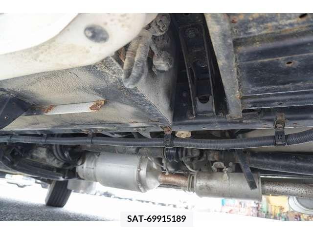 Toyota COASTER 2010-02 264479-10