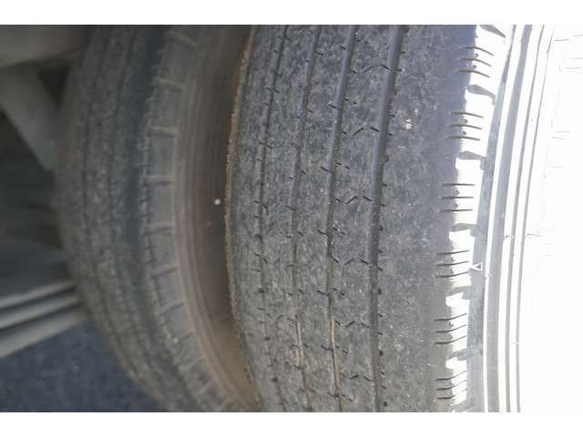 Isuzu ELF TRUCK 2014-10 12877-8