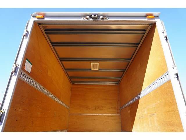 Isuzu ELF TRUCK 2014-10 12877-17