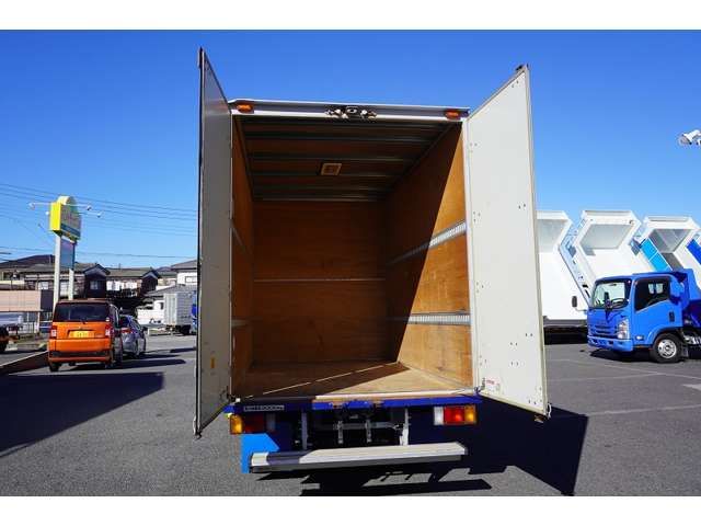 Isuzu ELF TRUCK 2014-10 12877-19