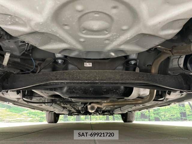 Toyota YARIS 2022-06 290837-19