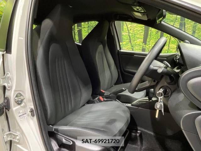 Toyota YARIS 2022-06 290837-8