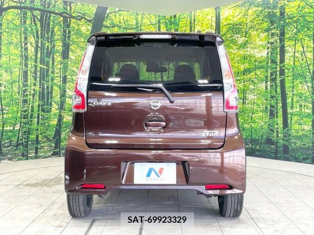 Nissan DAYZ 2017-08 353551-15