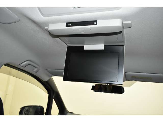 Toyota VOXY 2015-03 16374-6