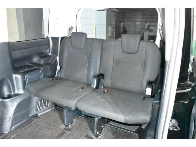 Toyota VOXY 2015-03 16374-12