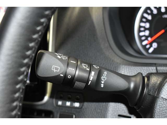 Toyota VOXY 2015-03 16374-15