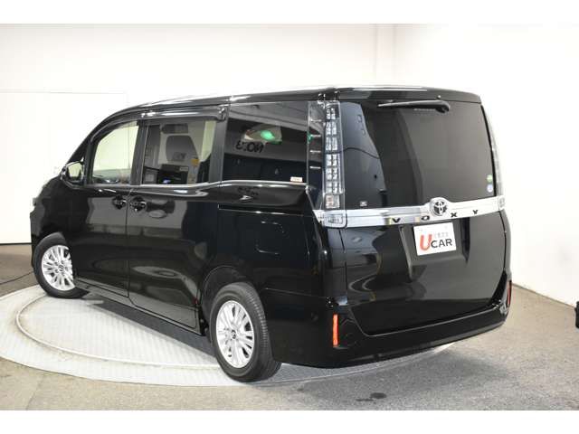 Toyota VOXY 2015-03 16374-2