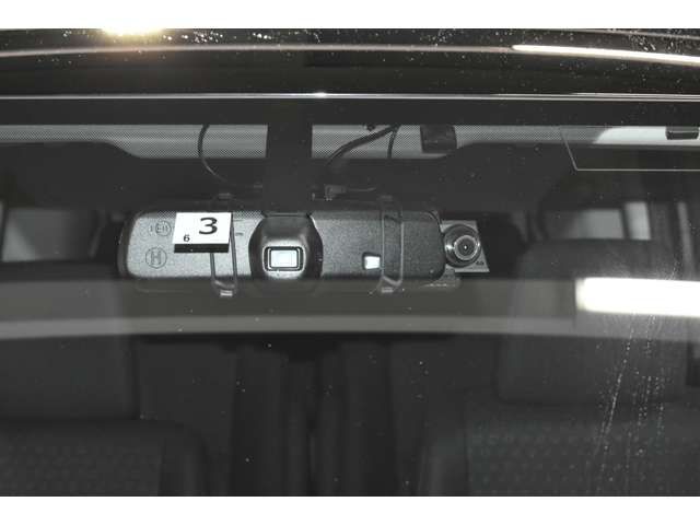 Toyota VOXY 2015-03 16374-7