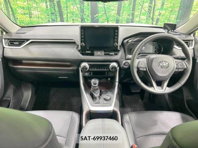 Toyota RAV4 2022-07 282948-1