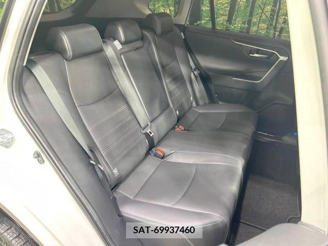 Toyota RAV4 2022-07 282948-9