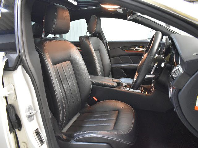 Mercedes Benz CLS-CLASS 2017-03 23987-8