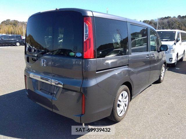 Honda e 2017-07 210656-1
