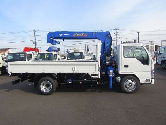 Mazda TITAN 2023-09 9950-3