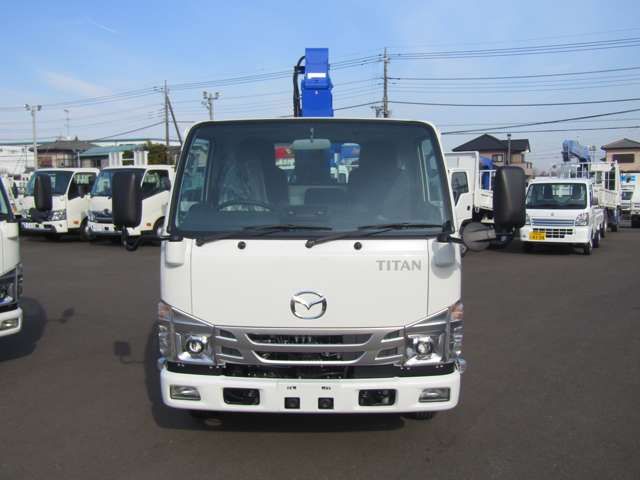 Mazda TITAN 2023-09 9950-1