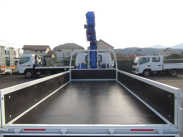 Mazda TITAN 2023-09 9950-7