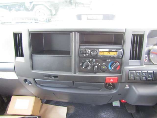 Mazda TITAN 2023-09 9950-16