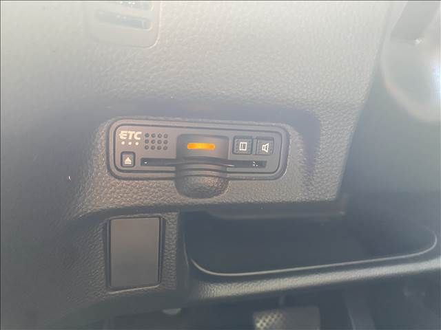 Honda N BOX CUSTOM 2018-10 186696-18