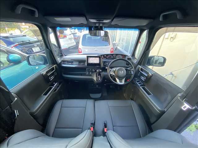 Honda N BOX CUSTOM 2018-10 186696-1