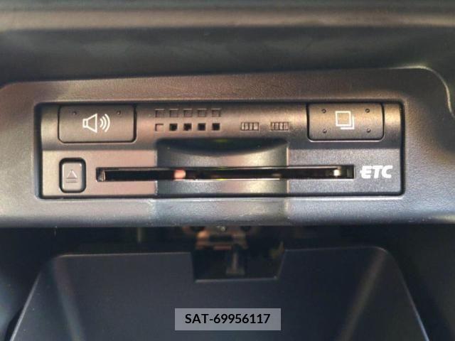 Toyota VOXY 2011-12 289222-16