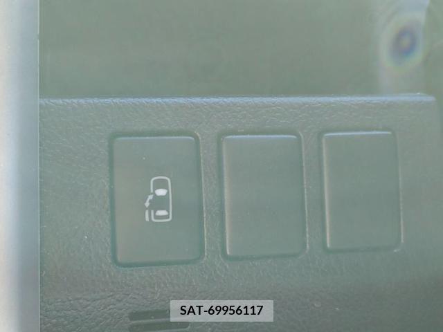 Toyota VOXY 2011-12 289222-11