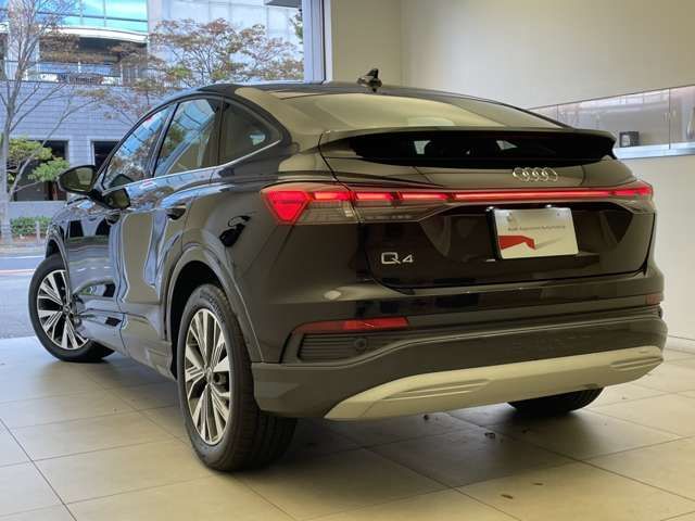 Audi Q4 E-TRON 2022-10 191389-5