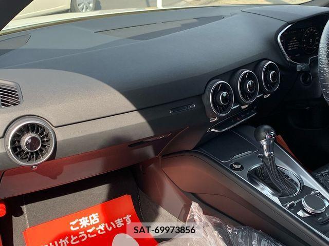 Audi TT 2016-06 204045-23