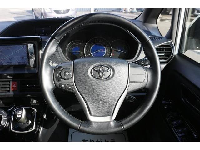 Toyota NOAH HYBRID 2017-08 9471-15