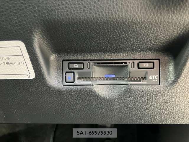 Toyota SIENTA 2023-07 374932-23