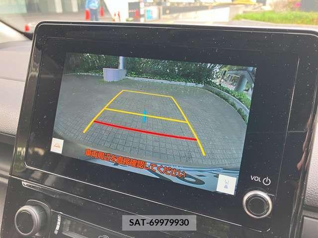 Toyota SIENTA 2023-07 374932-11