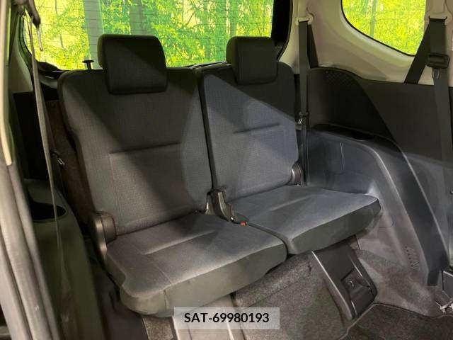 Toyota SIENTA 2017-08 386771-10