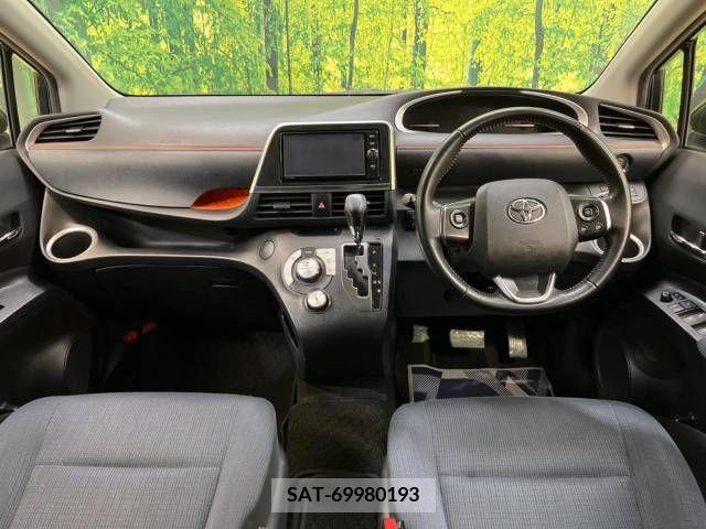 Toyota SIENTA 2017-08 386771-1