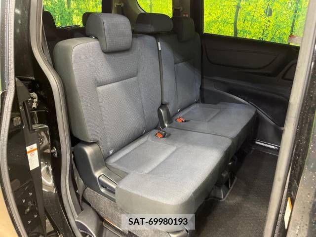 Toyota SIENTA 2017-08 386771-9