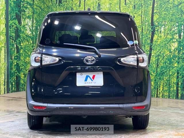 Toyota SIENTA 2017-08 386771-16