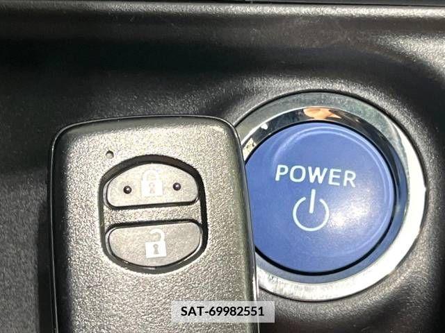 Toyota AQUA 2019-07 336768-7