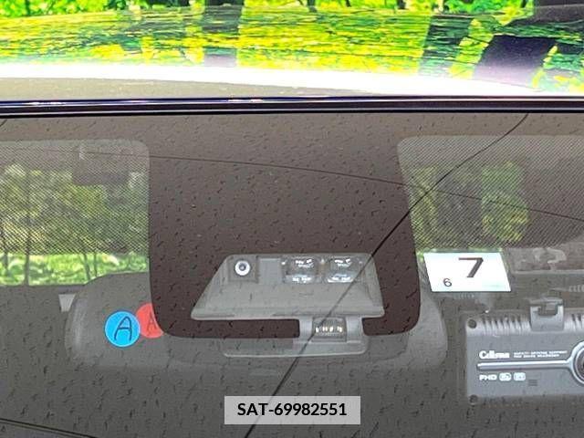 Toyota AQUA 2019-07 336768-6