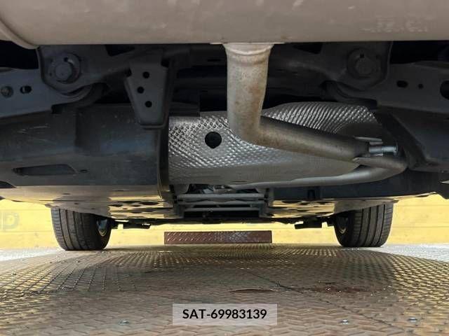 Toyota C-HR 2017-03 338227-18