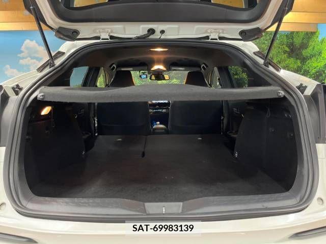 Toyota C-HR 2017-03 338227-10