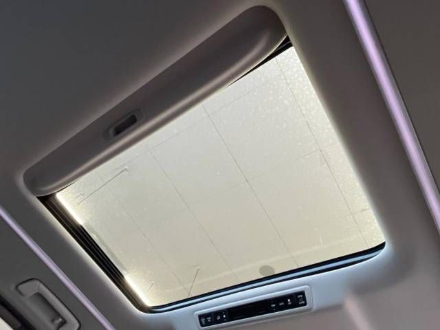 Toyota VELLFIRE 2019-05 12872-2