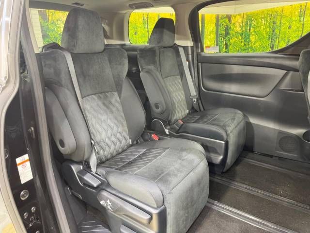 Toyota VELLFIRE 2019-05 12872-9