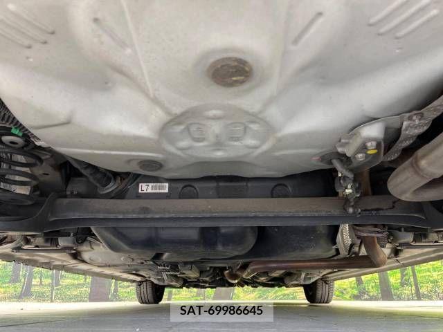 Toyota SPADE 2015-08 348723-19