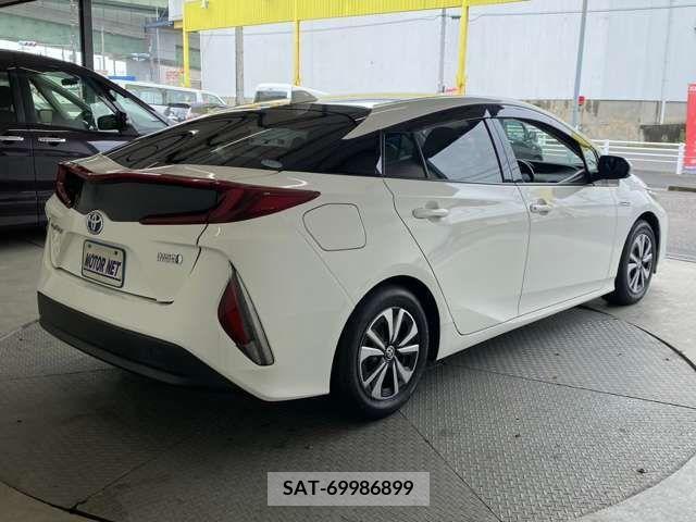 Toyota PRIUS PHV 2017-03 351690-18
