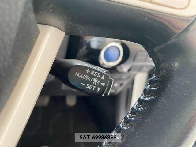 Toyota PRIUS PHV 2017-03 351690-10